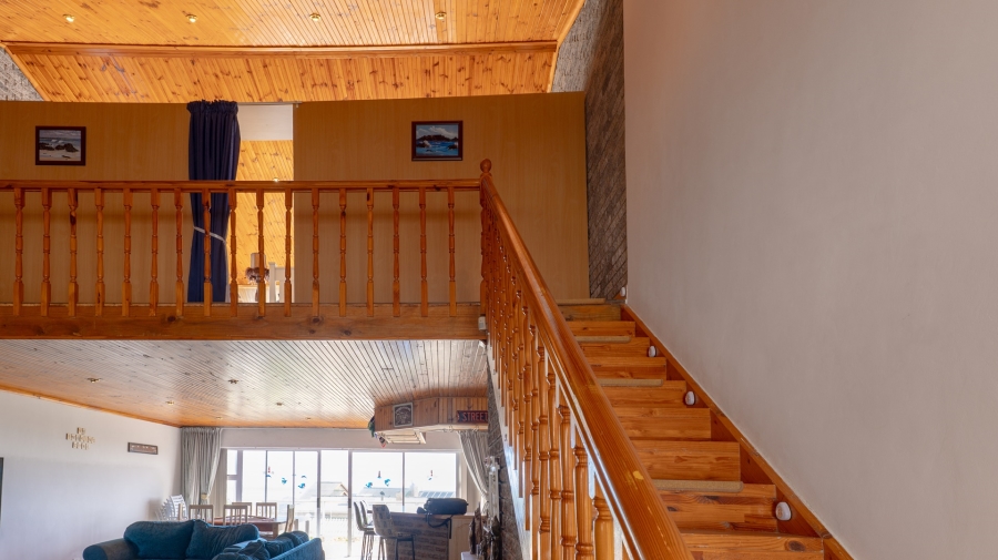 5 Bedroom Property for Sale in Suiderstrand Western Cape